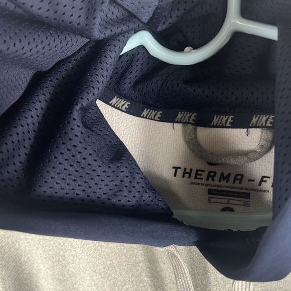 🔥NWOT - NIKE  Therma Fit Hoodie Sweatshirt Pullover Polyester Just Do It - Sz S - Picture 8 of 10